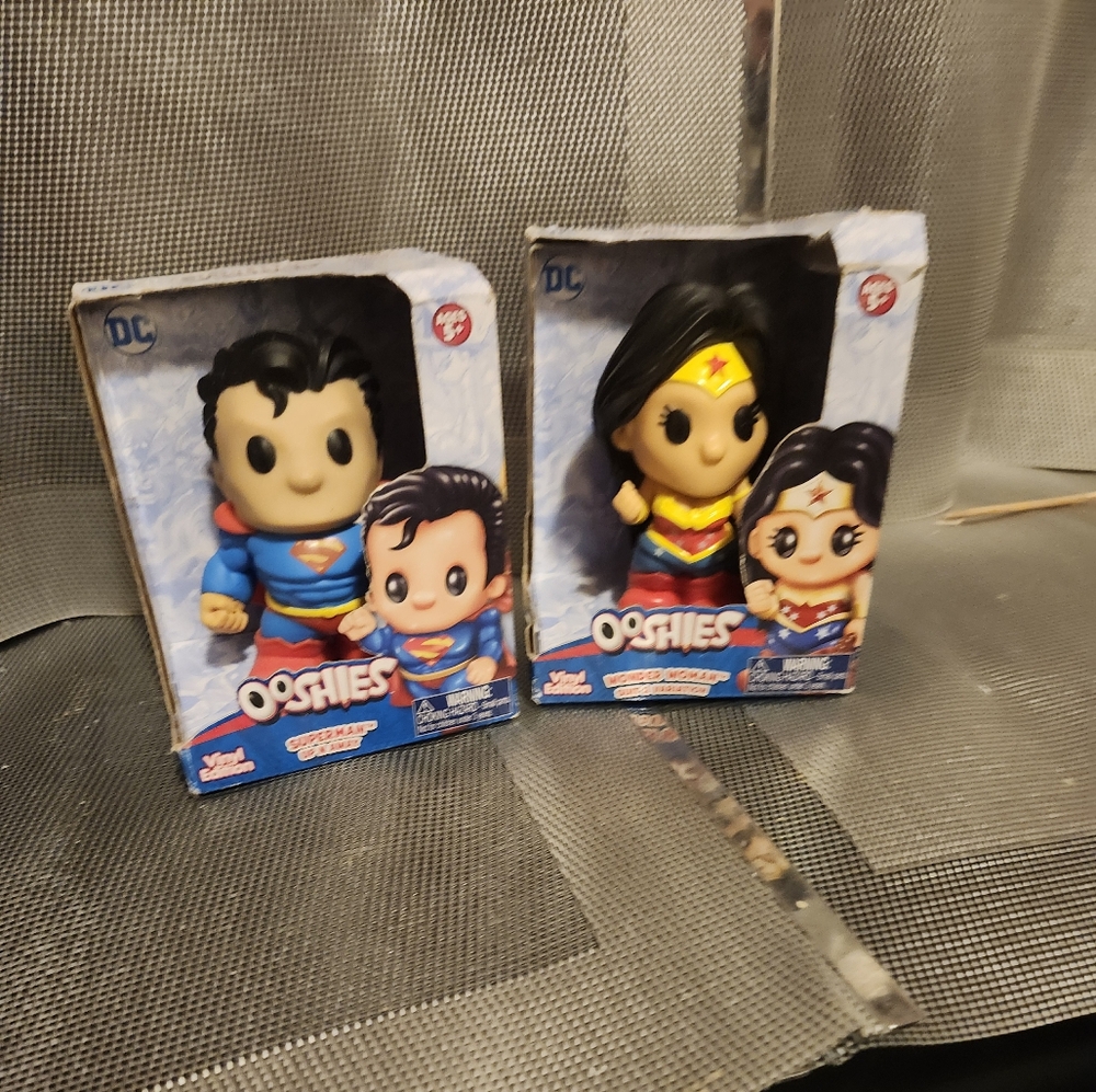 DC super man super woman ooshies